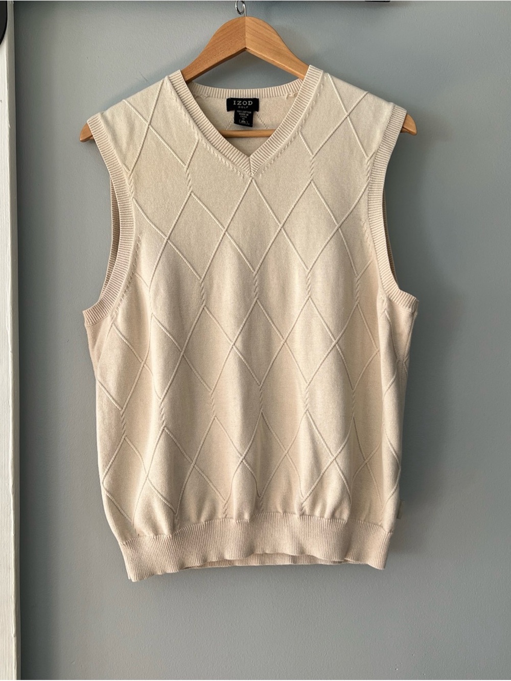 VTG Izod Golf Men’s Medium 100% Cotton Cream V-Neck Knit Vest Diamond Pattern